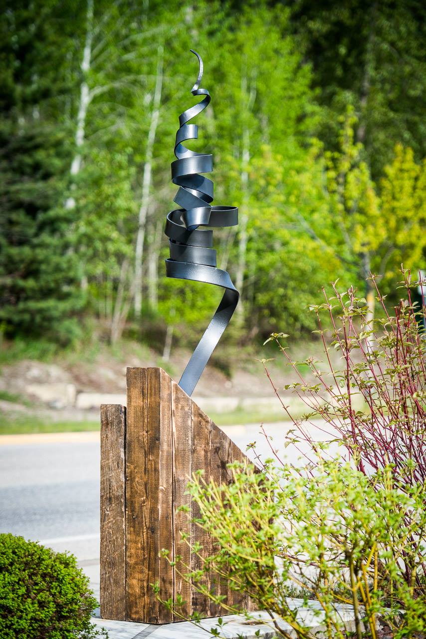 Large Scale Sculptures For Lease